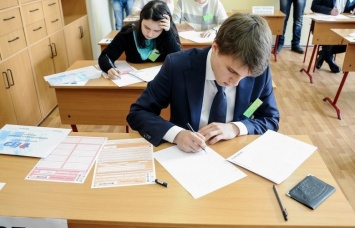 В «ДНР» отменили выпускные экзамены