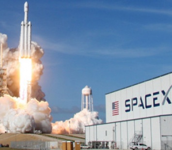 SpaceX запустит спутник, который будет вести трансляцию с орбиты