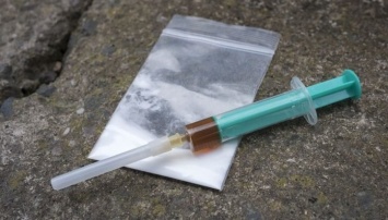 В Кривом Роге вынесли приговор рецидивисту, который нашел возле ДК шприц с наркотиком