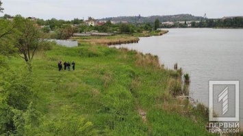 На берегу водоема в Кривом Роге нашли тело мужчины, который на днях пошел порыбачить