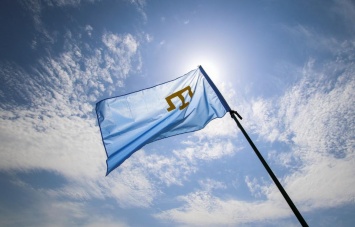 В Канаде к годовщине депортации крымских татар подняли крымскотатарский флаг