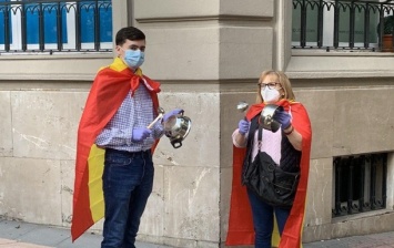 В Испании прошла "кастрюльная" акция протеста