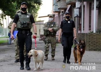 Пьяные водители, оружие и наркотики. В Мариуполе силовики массово ловили нарушителей, - ФОТО, ВИДЕО