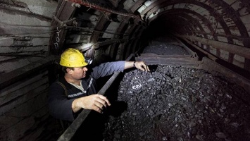 Боевики "ЛНР" закрывают шахты в ОРЛО из-за снижения спроса на уголь