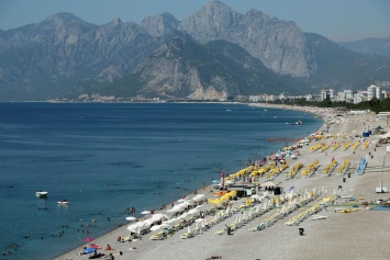 Турция начала переговоры о возобновлении туризма с 70 странами