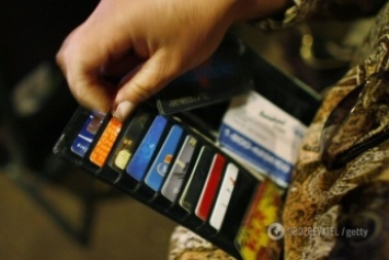 Банки блокируют переводы украинцев, а контролировать начали всех подряд: как вернуть свои деньги