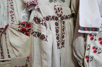 Помнят ли украинцы, почему их предки носили вышиванки?