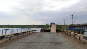 По факту обрушения моста под Никополем полиция открыла три уголовных дела