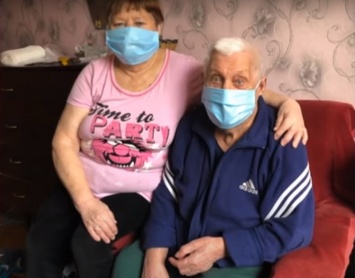 Для спасения бабушки и дедушки дали список на 30 тысяч: внучка раскрыла правду о лечении COVID-19 на Харьковщине