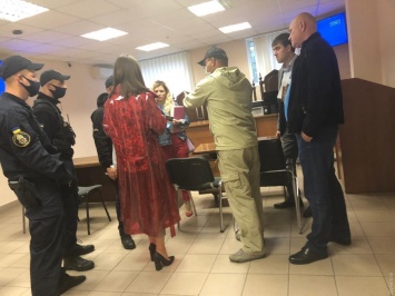В одесском суде произошла драка: подозреваемая напала на следователя
