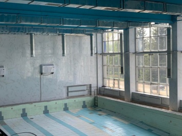 Для будущих чемпионов: Северный ГОК ремонтирует плавательный бассейн в Тернах
