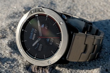Garmin представила смарт-часы Quatix 6X Solar с поддержкой подзарядки солнечной энергией