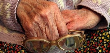В Запорожье мошенники обманули пенсионерку на 30 тысяч гривен