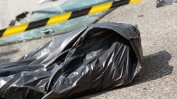Умер на лавочке возле подъезда: харьковские "копы" установили личность неизвестного мужчины