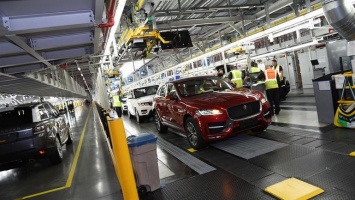 Jaguar Land Rover потеряет 500 млн фунтов из-за Brexit