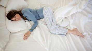 Позы для сна, которые помогут избавиться от болезней