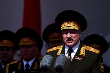 Лукашенко: Белоруссии "нужна своя ракета"