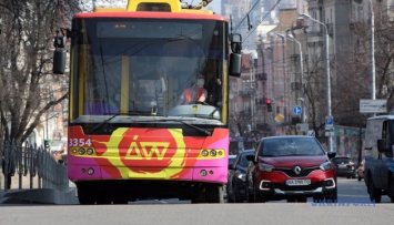 В Киеве обещают вывести на маршруты весь подвижной состав