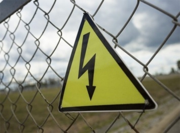 ЧП в Олешках: электрик получил удар током