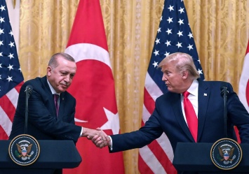 Трамп и Эрдоган обсудили по телефону сотрудничество Турции с США
