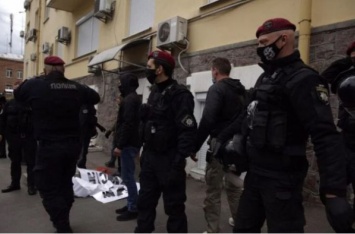Смерть нардепа и заложники в Москве: главное за последние часы