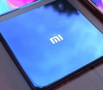 Xiaomi запатентовала сгибаемый смартфон с поворотной камерой