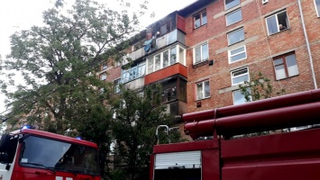 На Николаевщине спасатели ликвидировали пожары балкона и хозпостройки, загоревшейся из-за детских шалостей с огнем (ФОТО)