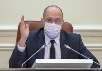 Шмыгаль поручил создать в Украине трехмесячный запас средств борьбы с COVID-19