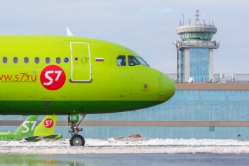 Российские авиакомпании резко снизили цены билетов на июнь