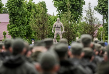 Под Киевом открыли мемориал погибшим за Украину бойцам Нацгвардии (фото, видео)