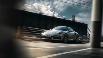 Новый Porsche 911 Turbo S: идеальные настройки для каждой ситуации на дороге