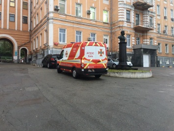 В Александровской больнице Киева, где лечат больных COVID-19 произошел пожар