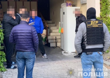 В Киеве полиция изъяла 400 тысяч долларов "воровского общака"