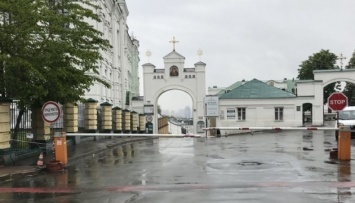 В Киево-Печерской лавре и двух монастырях сняли карантин
