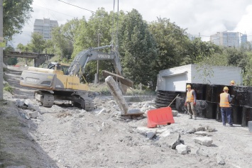 Замена сетей, тротуары и обустройство ливневой канализации: Борис Филатов назвал важные этапы капитального ремонта Крестьянского спуска