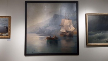 Появились фото картин из коллекции Порошенко, выставленных в музее Ивана Гончара