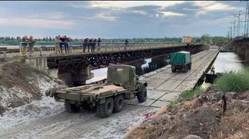 Военные испытали временную переправу, построенную на трассе Кропивницкий - Запорожье