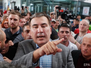 Саакашвили в Facebook спросил мнение пользователей о подписанном Зеленским законе о налогах