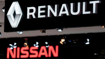 Слияние Nissan и Renault приостановили из-за реструктуризации компаний