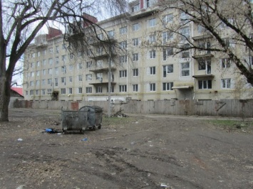 С 3-го этажа недостройки по ул. Тельмана в Павлограде упал подросток