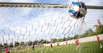 Юным запорожским спортсменам построят новое футбольное поле