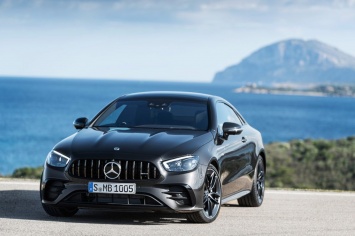 Mercedes представил обновленные купе и кабриолет E-Class (ФОТО)