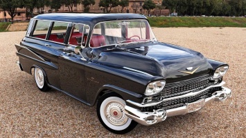 Как выглядел бы Cadillac Escalade, появись он 60 лет назад? (ФОТО)