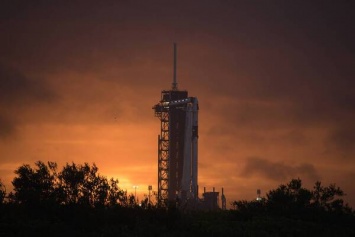 Историческая запуск SpaceX отложили из-за погоды: когда он состоится