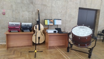 Крым получил первые музыкальные инструменты по нацпроекту