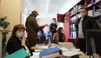 Прокуратура назвала причину обысков в "Довженко-Центре"