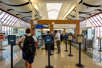 Проверка безопасности в аэропортах США: 7 новых правил для авиапутешественников