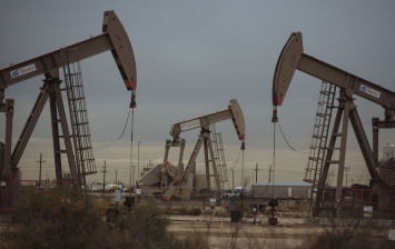Цены на нефть падают после четырех недель роста