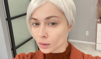 Настасья Самбурская кардинально сменила имидж и стала блондинкой