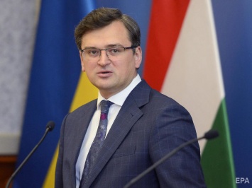 Украина планирует снять запрет на въезд иностранцев - Кулеба
